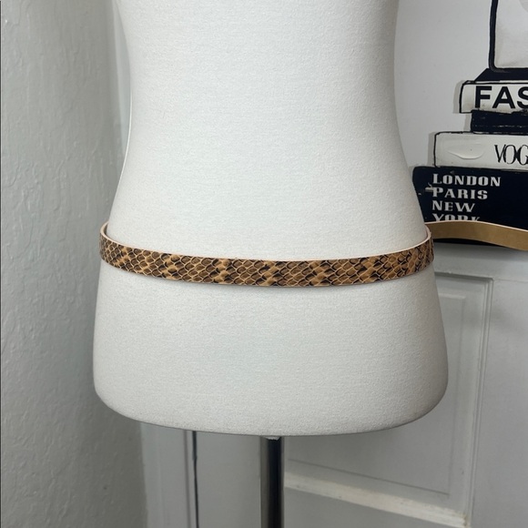 J. Crew Brown & Tan Snake Embossed Leather Belt Size M - Picture 3 of 8